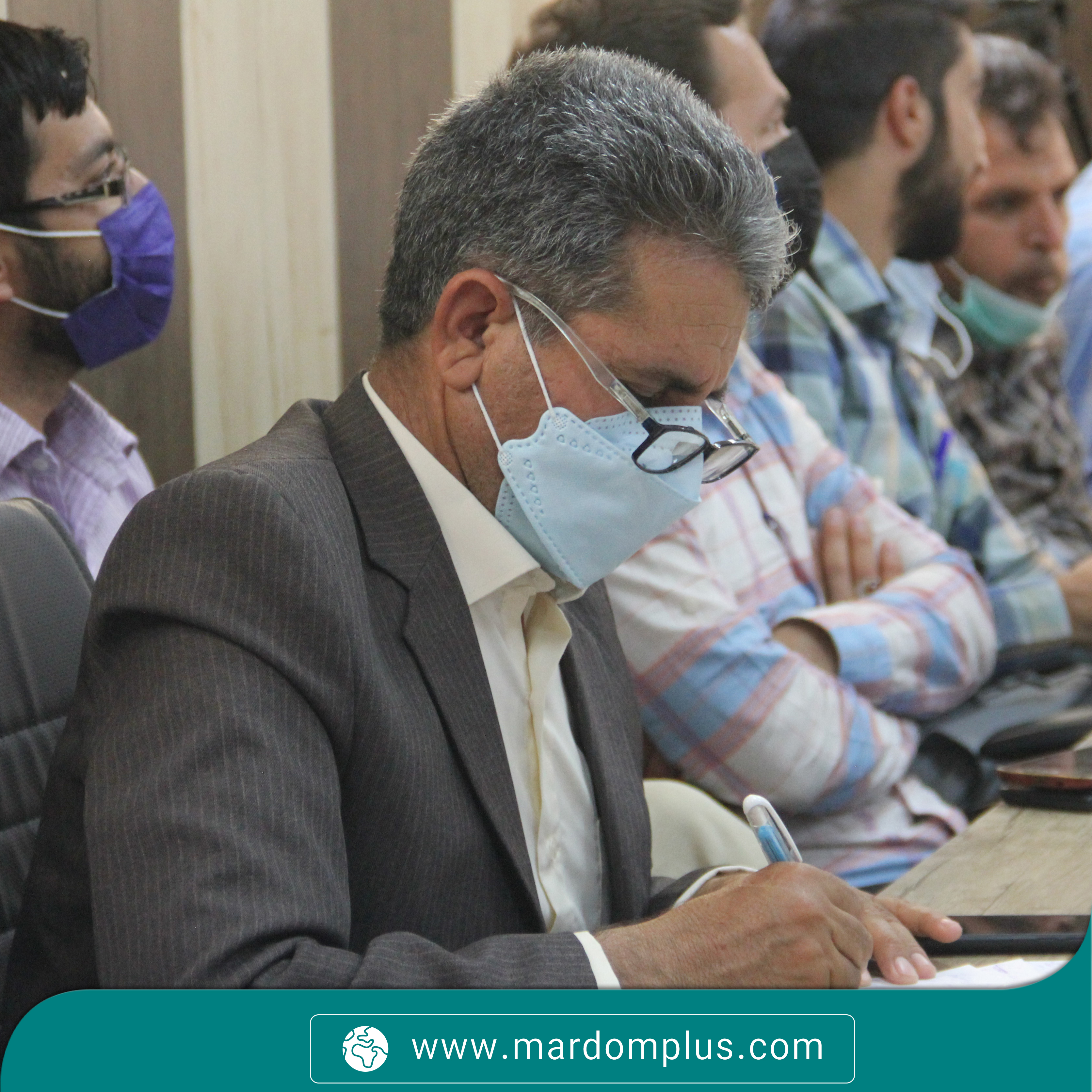 نشست هم اندیشی مدیران محلات شیراز