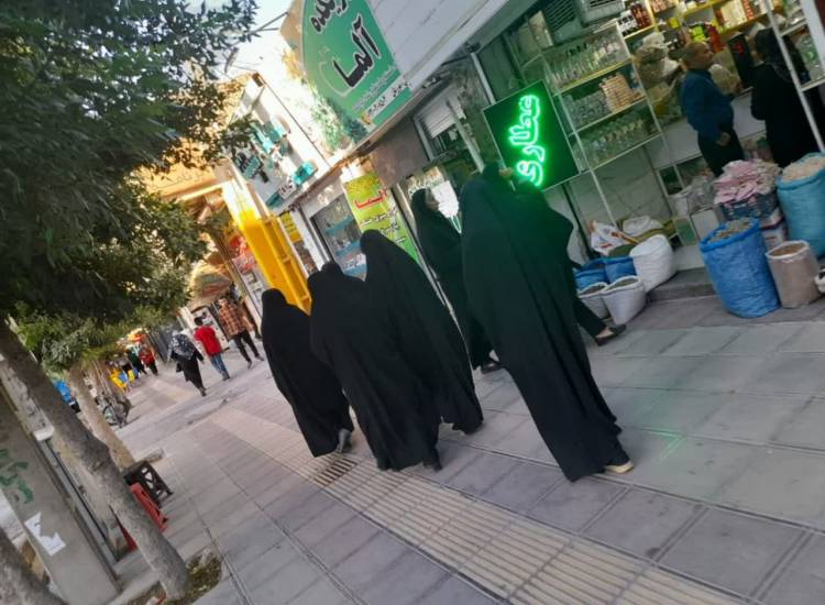 اجرای برنامه یکشنبه زهرایی در سطح شهر