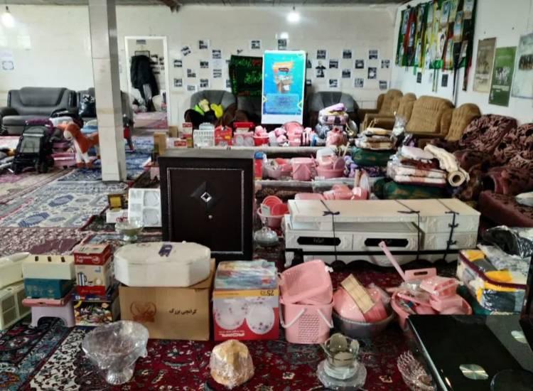 اهدای ۴ سری  و دو سری سیسمونی به خانواده‌های نیازمند