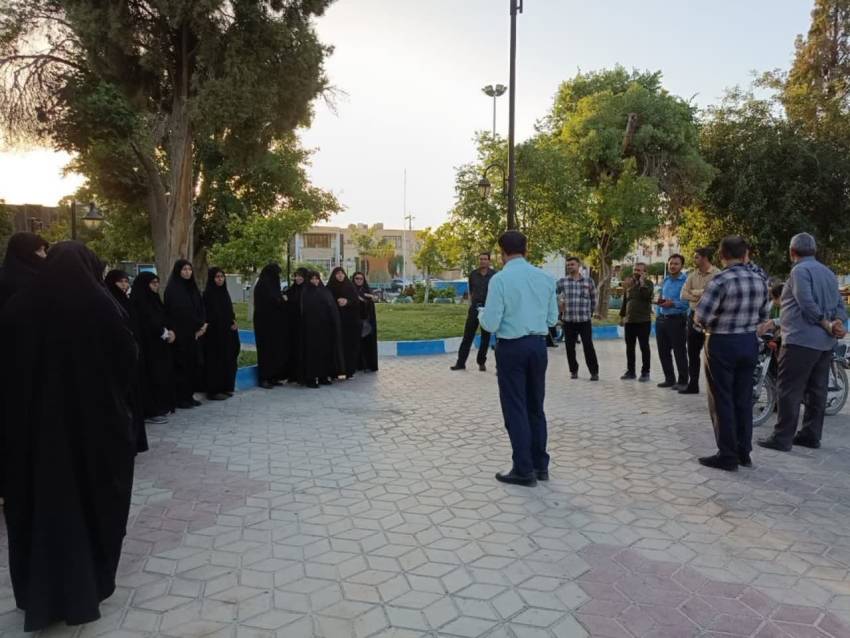 برنامه گشت تذکر لسانی به صورت ایستگاهی در نقاط پر تردد شهر